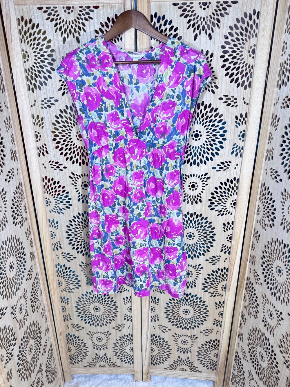 Garnet Hill Size 4 100% Cotton Floral Dress Empire Waist Surplice V Neck